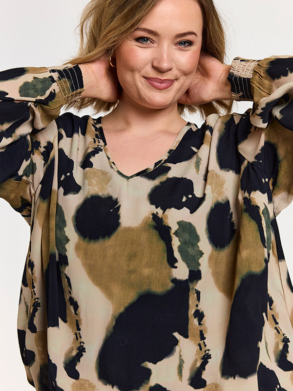 GMIRABELLE - Plus Size Bluse fra Gozzip