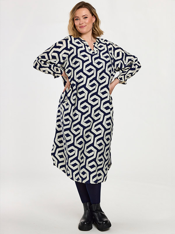 GVALDIS - Plus Size Kjole fra Gozzip