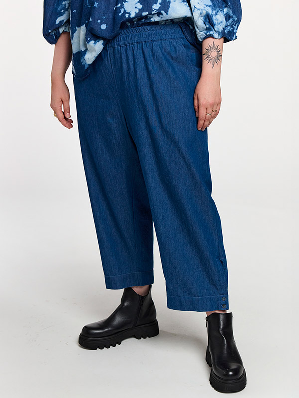 SVEGA - Plus Size Bukser fra Gozzip