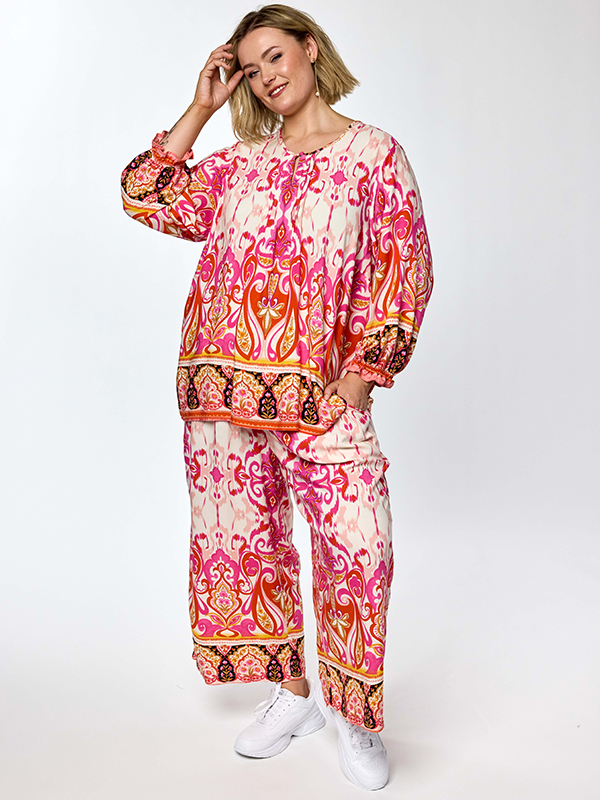 GIBEN - Plus Size Bluse fra Gozzip