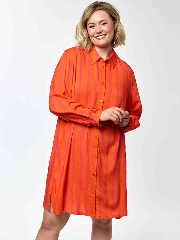 GNATASJA - Plus Size Skjorte fra Gozzip