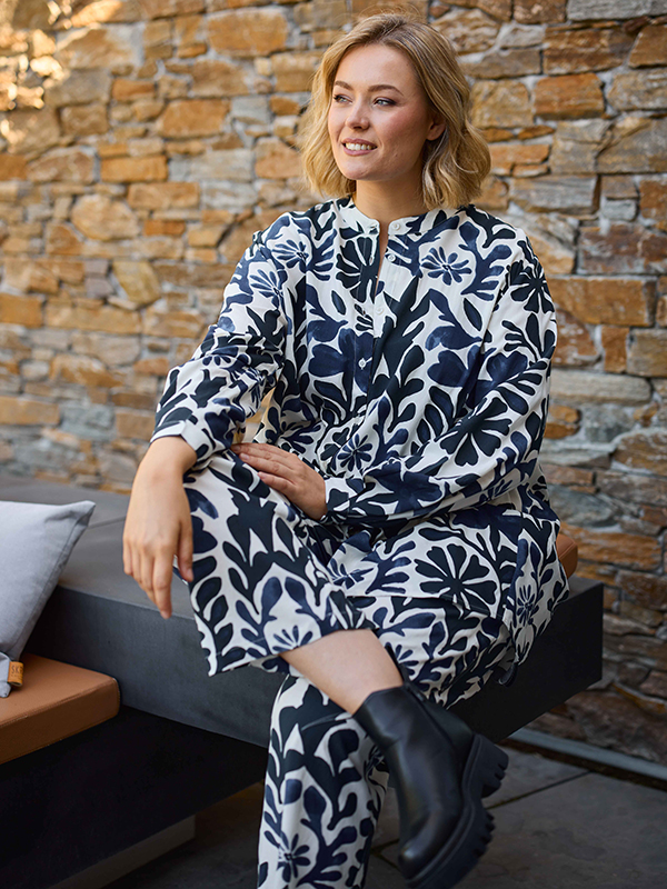 GAGNES - Plus Size Bluse fra Gozzip