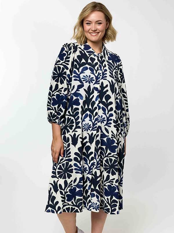 GNELLY - Plus Size Kjole fra Gozzip