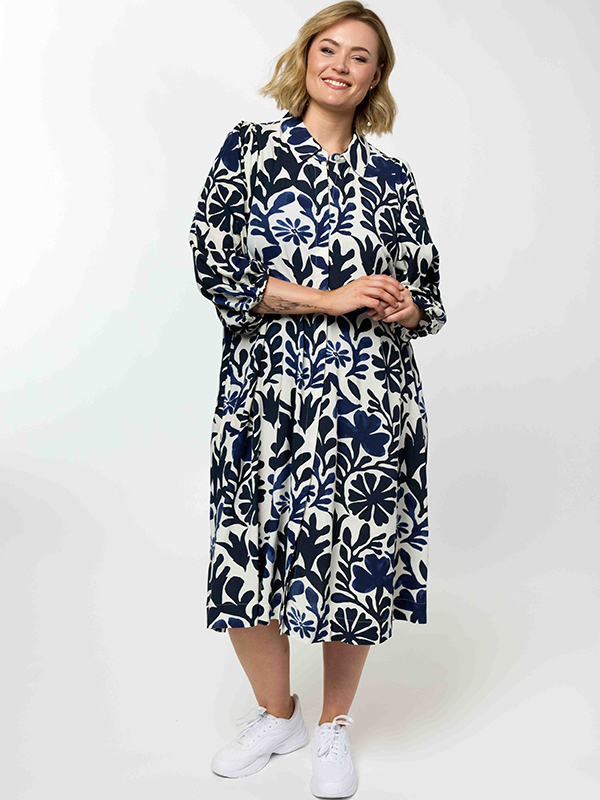 GNELLY - Plus Size Kjole fra Gozzip