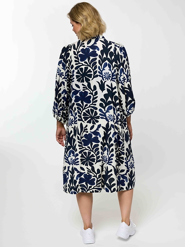 GNELLY - Plus Size Kjole fra Gozzip