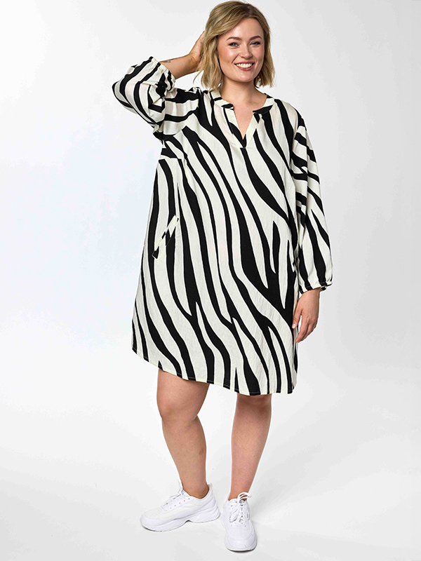 GJANA - Plus Size Tunika fra Gozzip