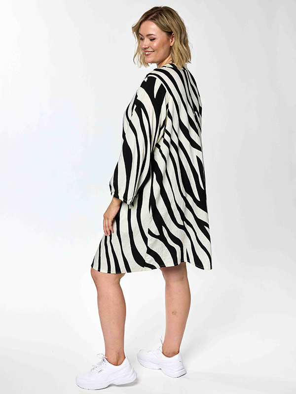 GJANA - Plus Size Tunika fra Gozzip