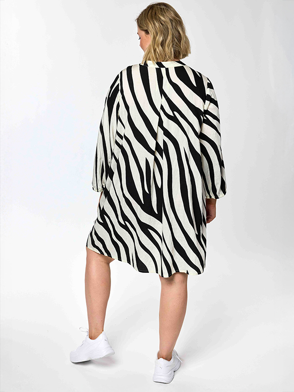 GJANA - Plus Size Tunika fra Gozzip