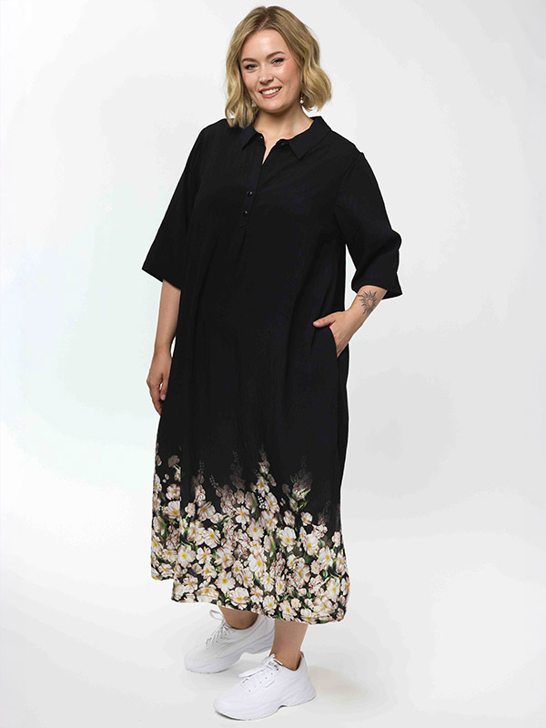 GBENNA - Plus Size Kjole fra Gozzip