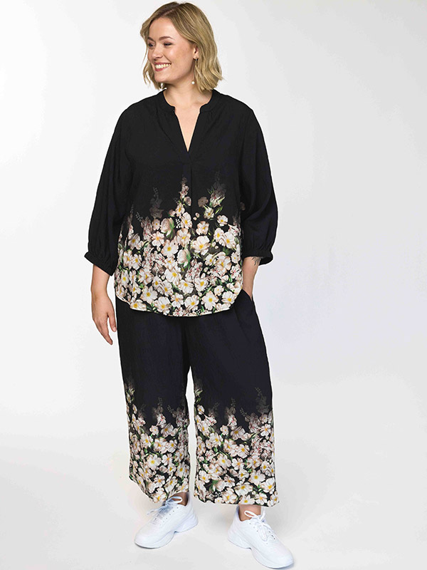 GGRETHE - Plus Size Bluse fra Gozzip