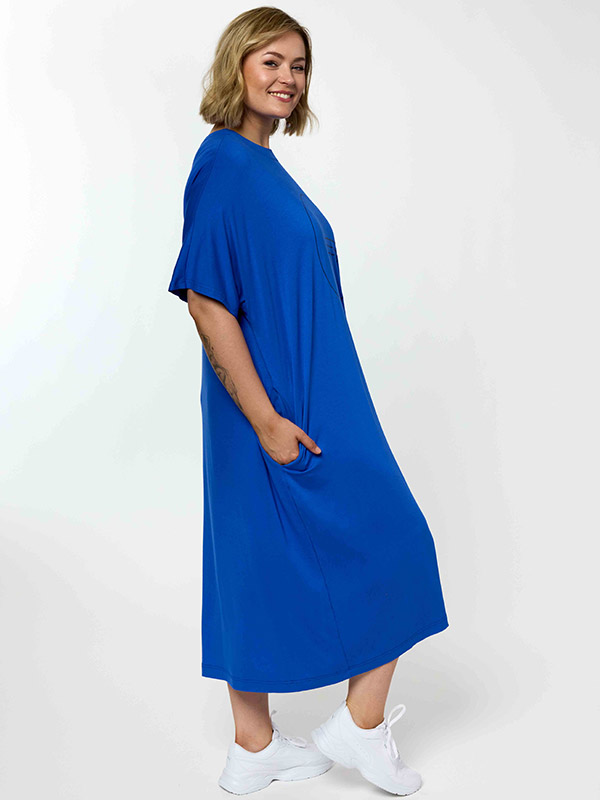 GLIS - Plus Size Kjole fra Gozzip