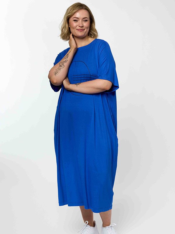 GLIS - Plus Size Kjole fra Gozzip