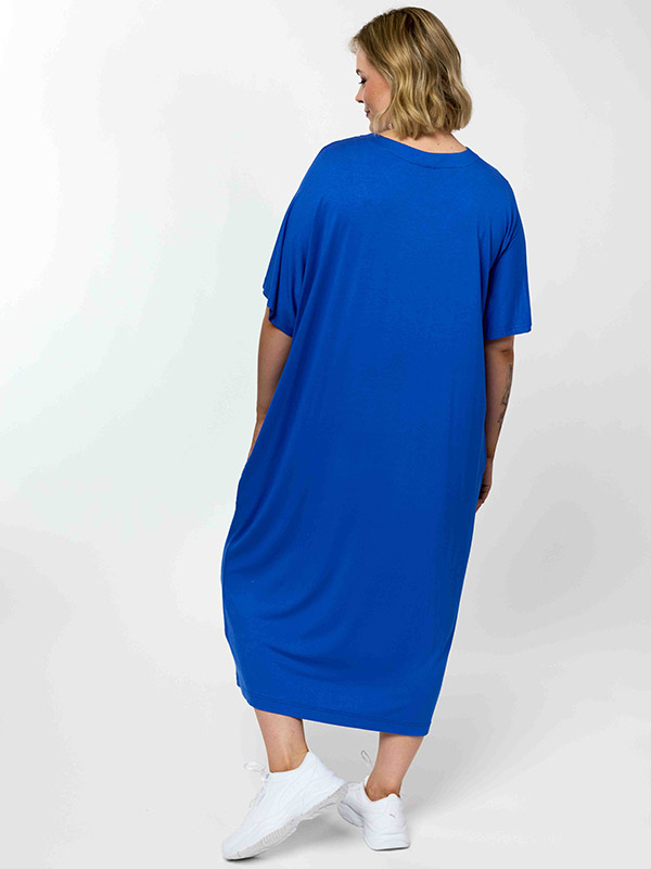 GLIS - Plus Size Kjole fra Gozzip