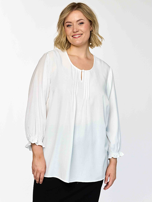 GIBEN - Plus Size Bluse fra Gozzip