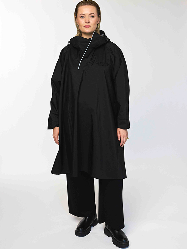 RAIN - Plus Size Poncho fra Gozzip Black