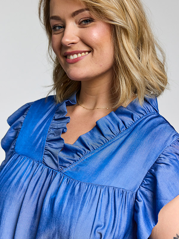 GGRETA - Plus Size Kjole fra Gozzip