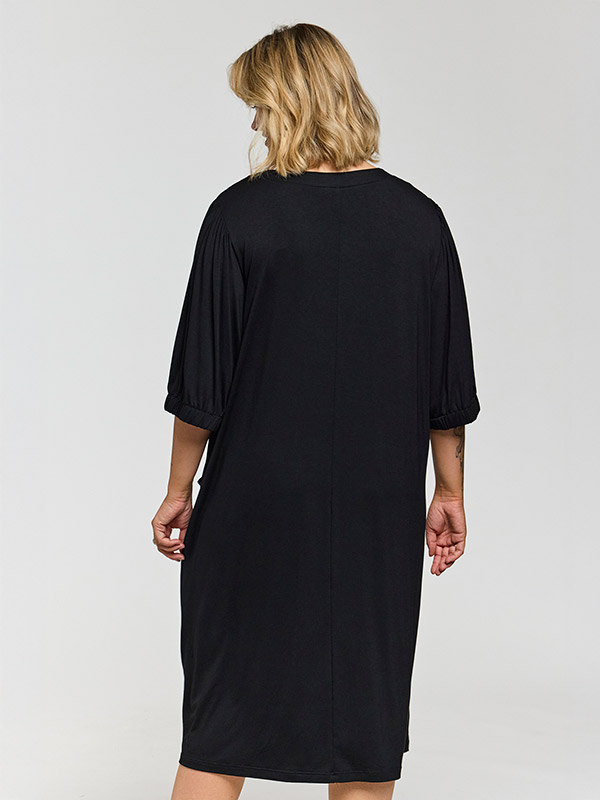 GKEIRA - Plus Size Kjole fra Gozzip