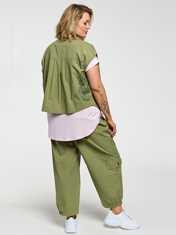 GJUNO - Plus Size Vest fra Gozzip