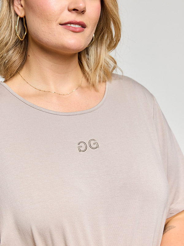 GBIRKA - Plus Size T-skjorte fra Gozzip
