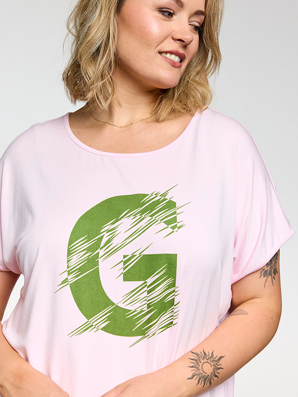 GGITTE - Plus Size T-skjorte fra Gozzip