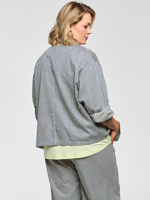 GPERNILLE - Plus Size Jakke fra Gozzip