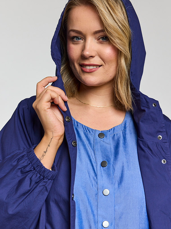 GLISS - Plus Size Jakke fra Gozzip