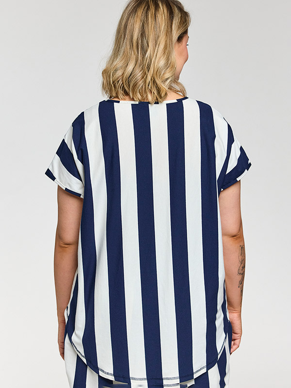 GGITTE - Plus Size T-skjorte fra Gozzip