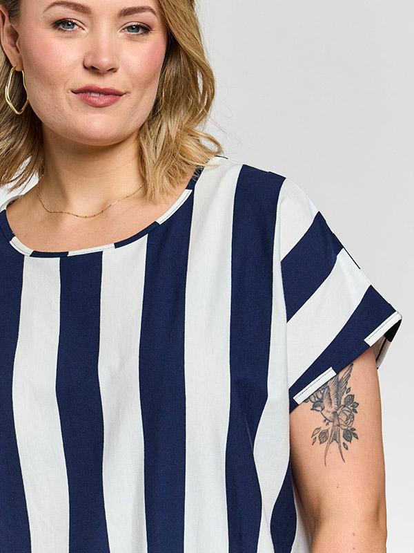 GGITTE - Plus Size T-skjorte fra Gozzip