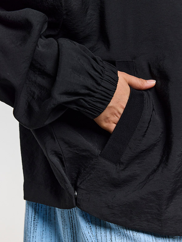 GHEIDI - Plus Size Jakke fra Gozzip Black