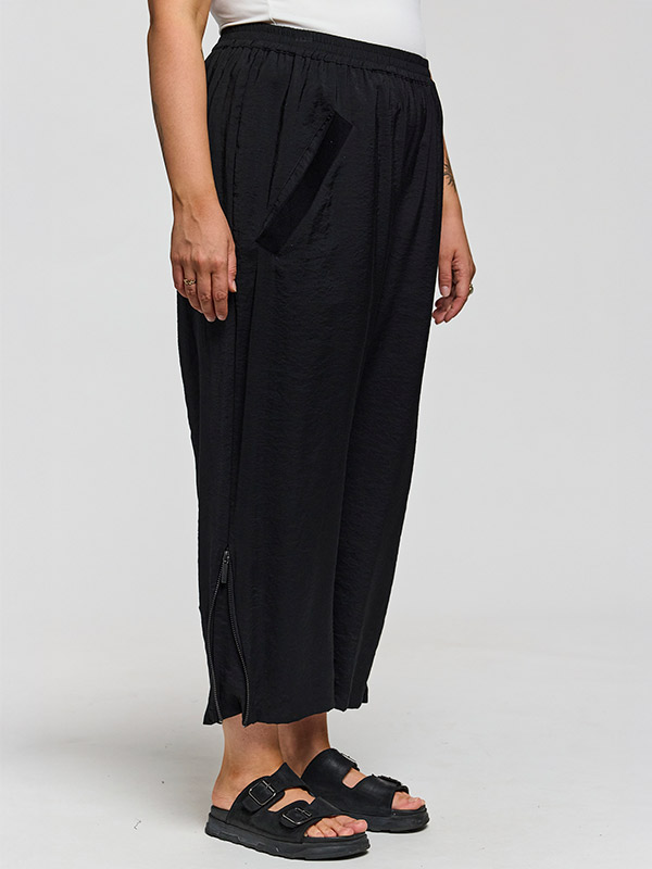 GHAILEY - Plus Size Bukser fra Gozzip Black