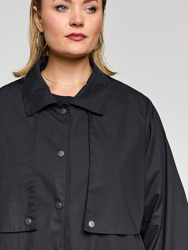 GFREYA - Plus Size Jakke fra Gozzip Black