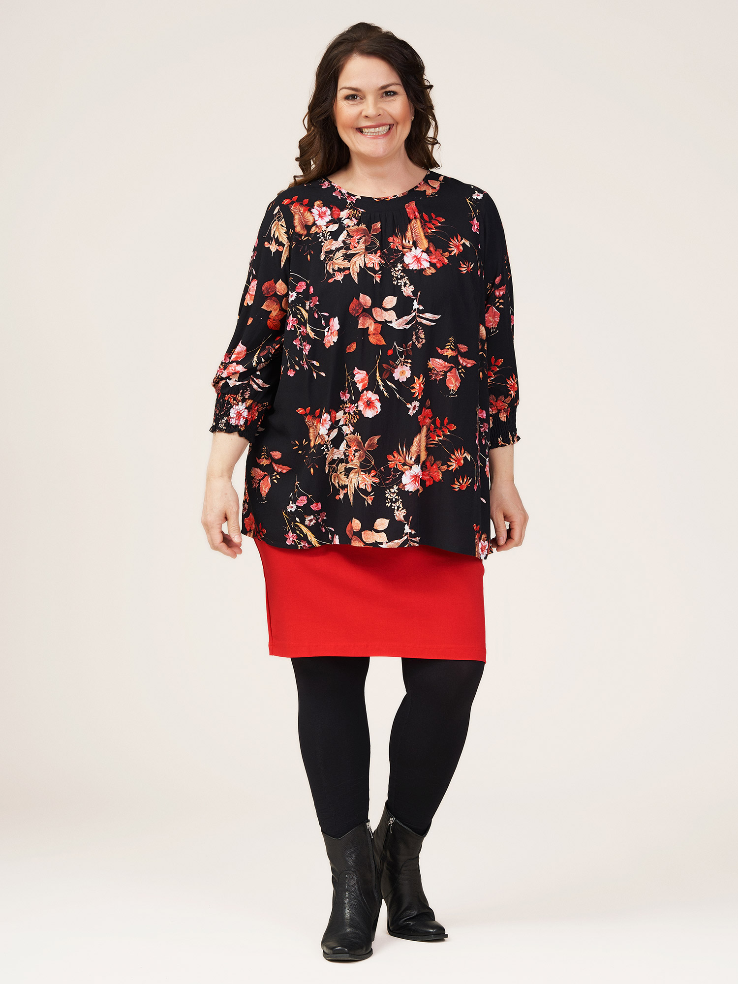 CLARE  - Plus Size Skjørt fra Gozzip