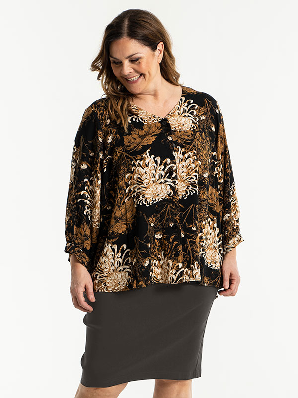 CLARE - Plus Size Skjørt fra Gozzip