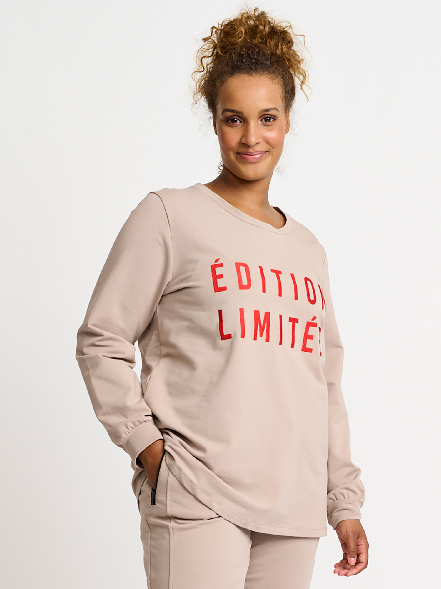 Sweatshirt Med Frontprint fra Aprico