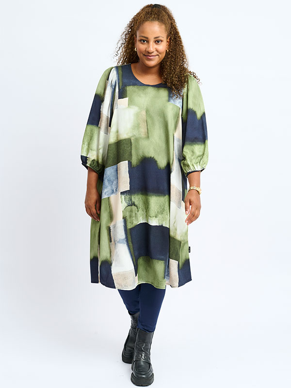 DENA - Plus Size Kjole fra Pont Neuf