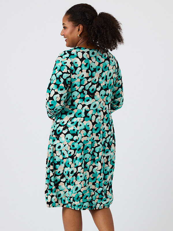 HILDA - Plus Size Kjole fra Pont Neuf