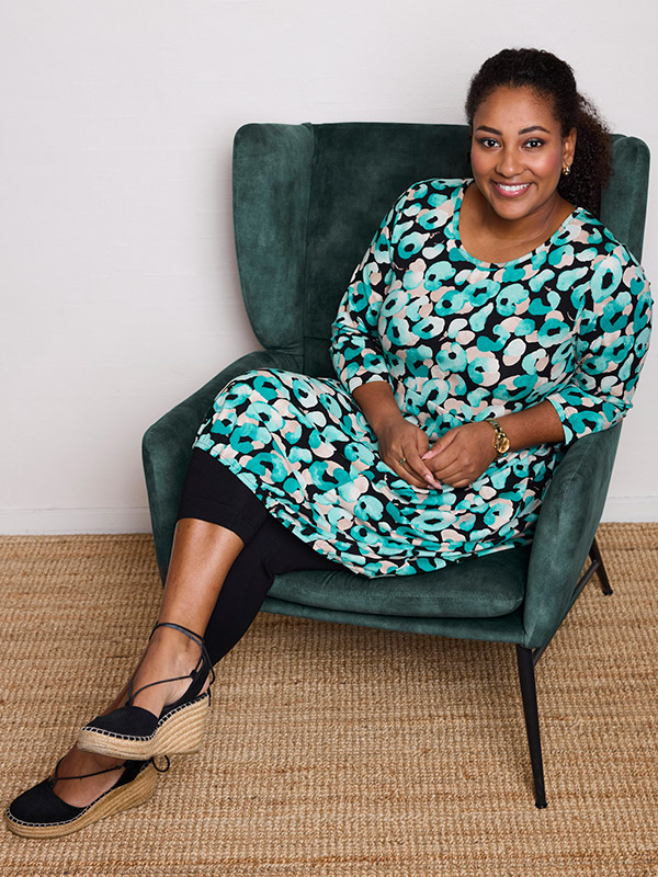 HILDA - Plus Size Kjole fra Pont Neuf