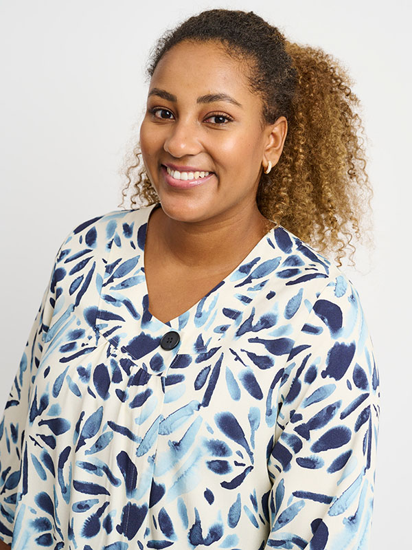 HILMA - Plus Size Bluse fra Pont Neuf