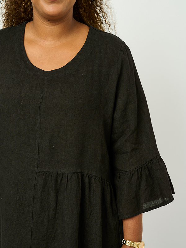 LAETITIA - Plus Size Kjole fra Pont Neuf