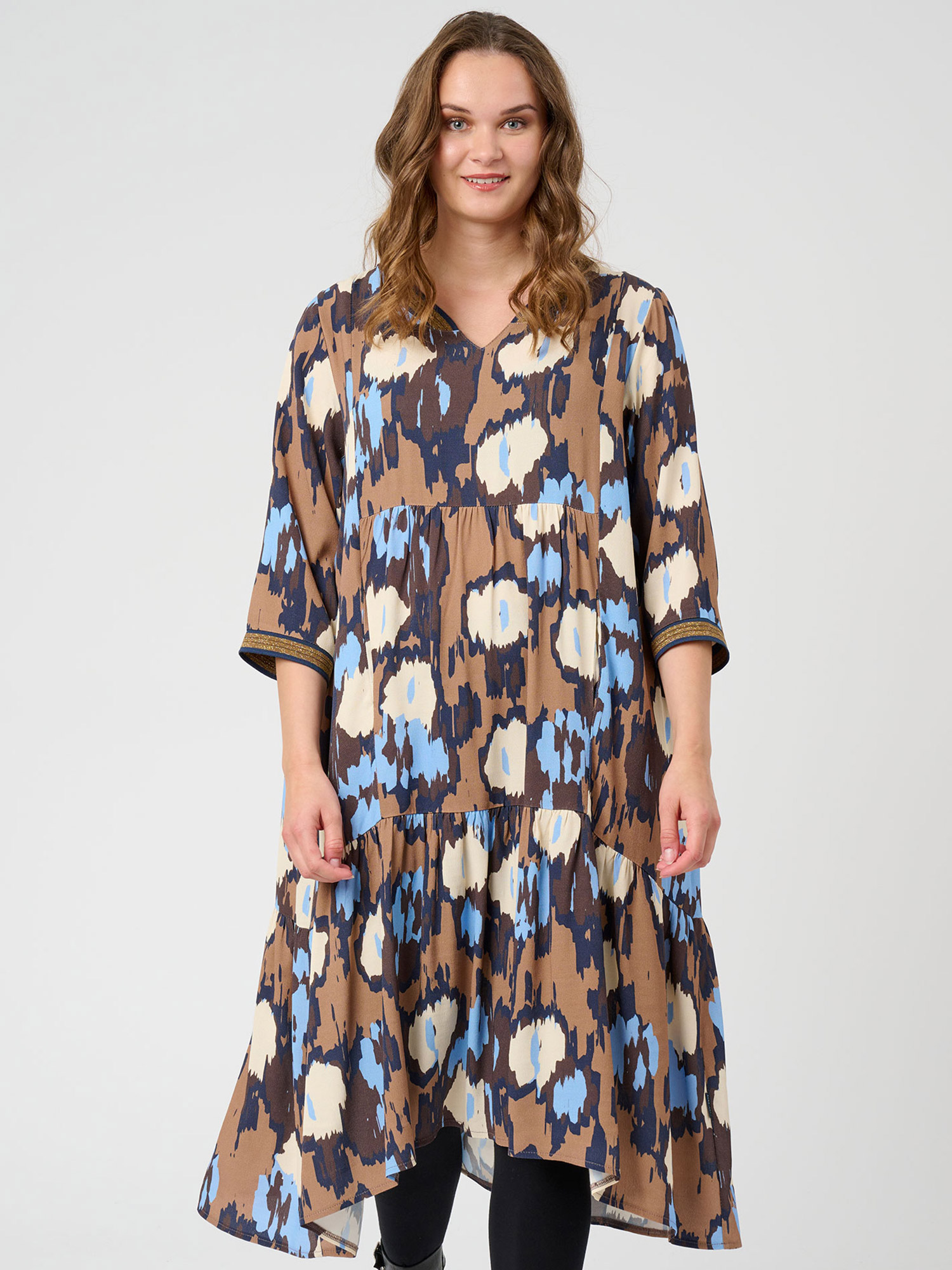 Rigmor - viskose kjole i flott print fra Pont Neuf