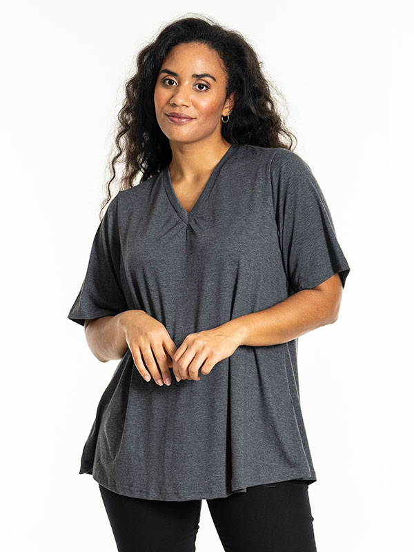 LYKKE - Plus Size T-shirt fra Studio