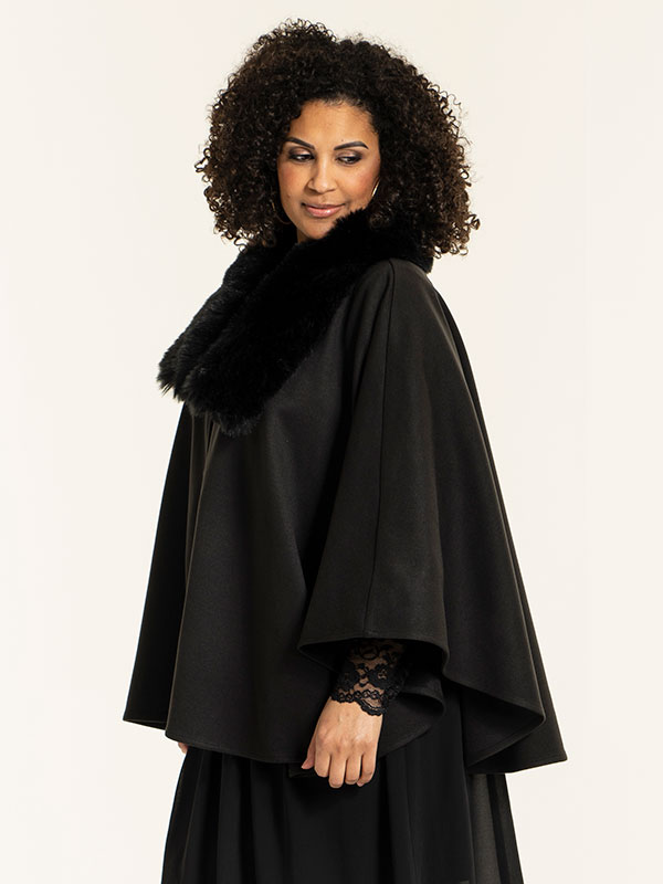 CARLI - Plus Size Poncho fra Studio