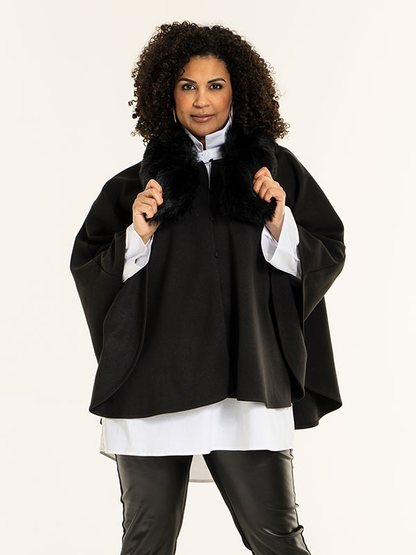 CARLI - Plus Size Poncho fra Studio