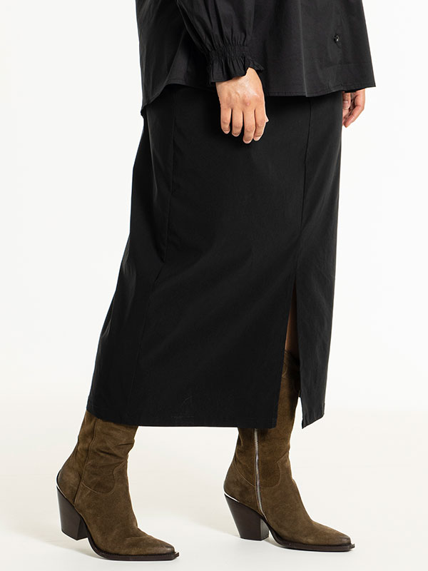 ATALIE - Plus Size Skjørt fra Studio