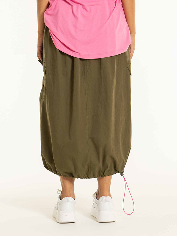 BRIANNA - Plus Size Skjørt fra Studio