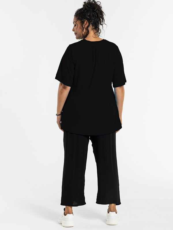 LYKKE - Plus Size Bluse fra Studio
