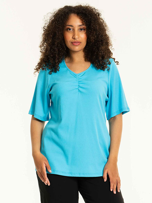 BETRI - Plus Size Bluse fra Studio