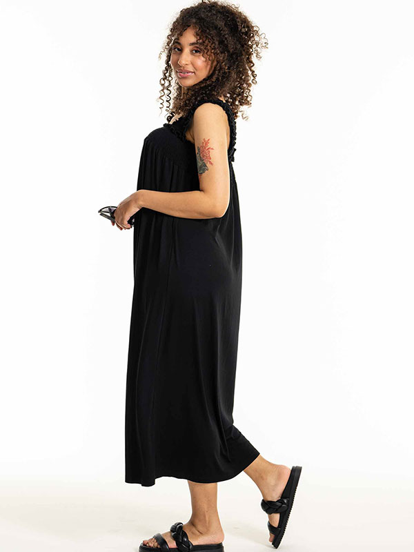 DUSSER - Plus Size Kjole fra Studio