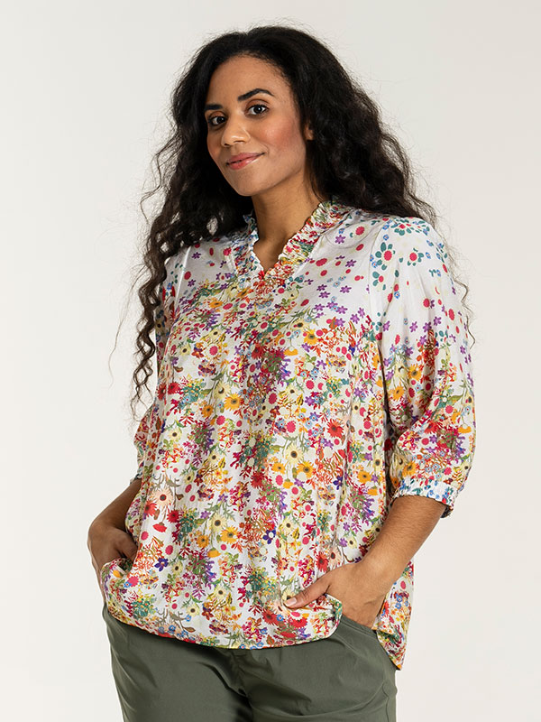 FREDERIKKE - Plus Size Bluse fra Studio