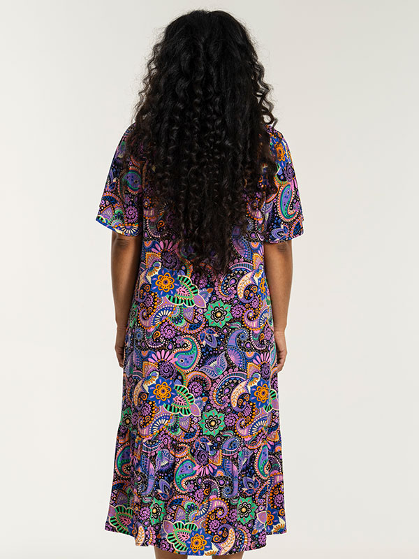 NADINE - Plus Size Kjole fra Studio